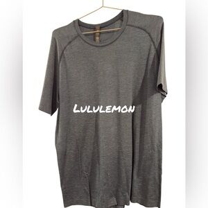 Lululemon-Men's gray Shirt
